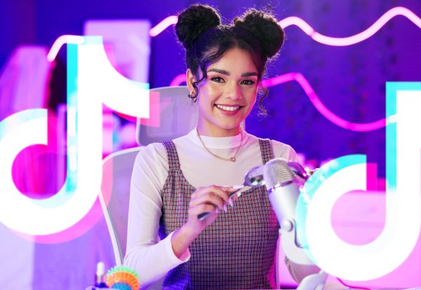 Why-Is-TikTok-Tiktoking